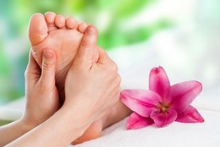 foot massage warmup twists