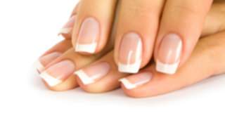 Salon-treatment-for-your-nails-article
